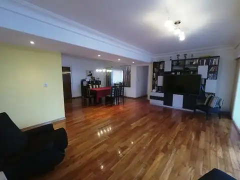 Departamento en Venta de 5 ambientes