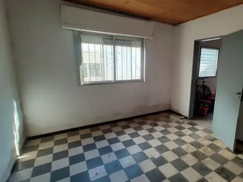 VENTA CASA CON COCHERA QUINCHO EZPELETA A RECICLAR