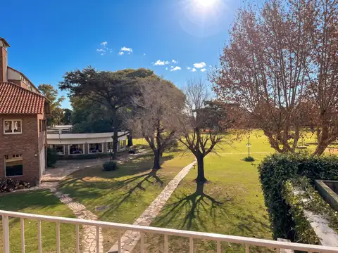 Av del Golf 1400, Piso 1
