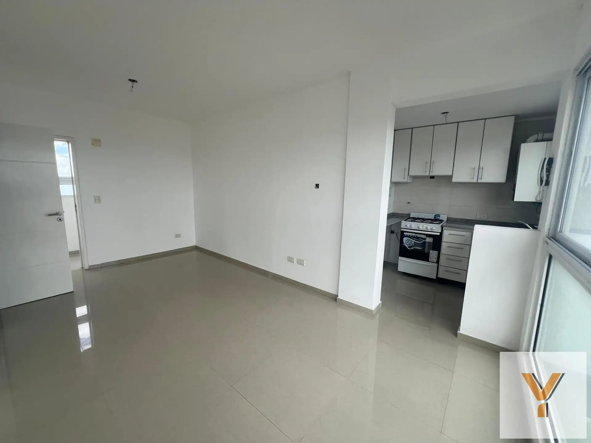 Depto 1 dorm, 44m² en piso alto con ascensor — De Anchorena y Av. Felix U. Camet