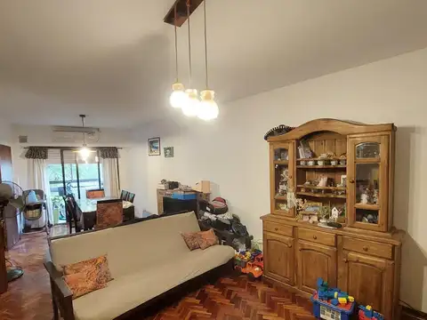 Departamento en venta de 2 dormitorios con patio 