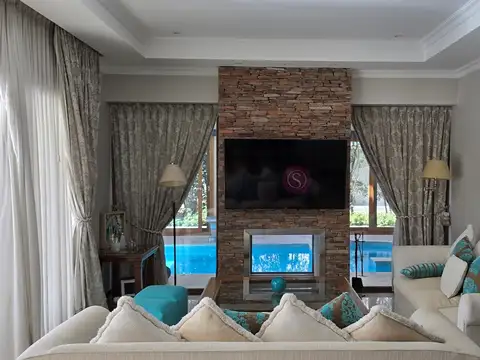 Casa en Venta con 1 cochera