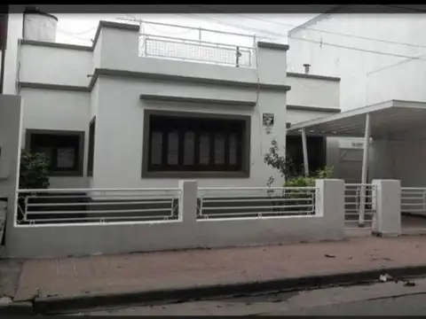 VENTA CASA 2 DORMITORIOS EN EL CENTRO DE TUCUMÁN