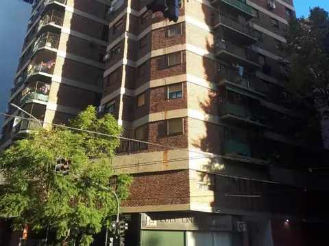 4 amb cochera doble todo externo baño toilette bcon. Sol