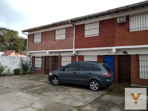 Duplex en venta - 2 dormitorios 2 baños - patio parrilla - 75 mts2  - Mar del Tuyú