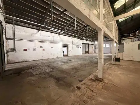 DEPOSITO EN ALQUILER EN COMPLEJO INDUSTRIAL