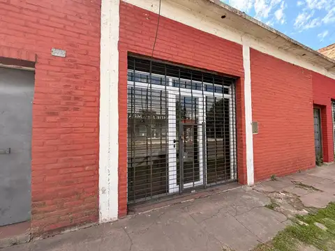 Local en Alquiler en Ituzaingó Norte, $ 450.000