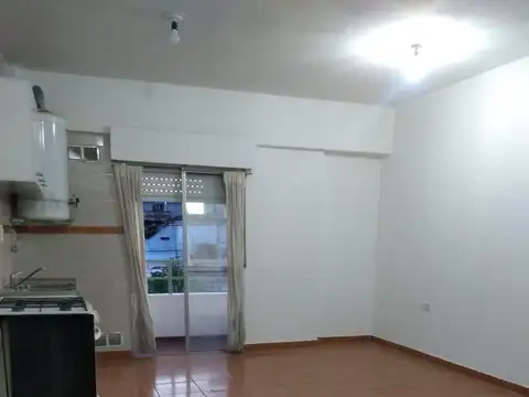 Departamento en Alquiler en Villa Luzuriaga, $ 600.000