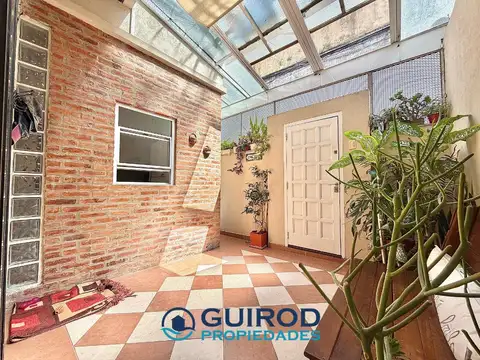 Depto Tipo Casa en Venta en Villa del Parque, USD 187.000