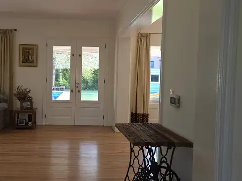 Casa en Alquiler Temporal con 6 cocheras