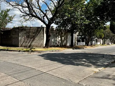 Galpon en Venta 1  mts Fondo