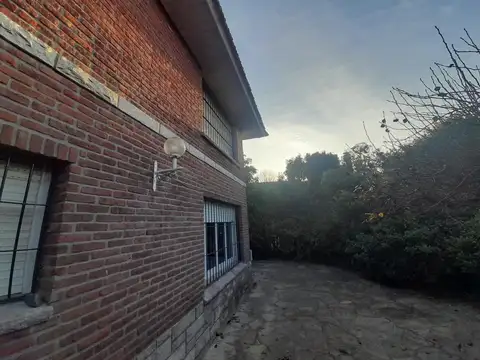 Chalet 8 ambientes - Payró 3600