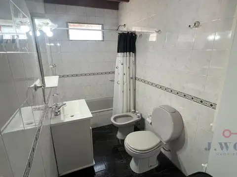 Depto Tipo Casa en Venta con 1 cocheras