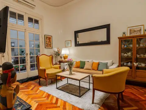 Venta piso en PB 4 ambientes patio Recoleta