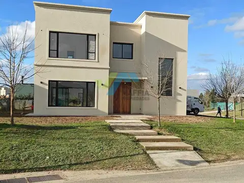 Casa en Venta en El Naudir, Countries y Barrios Cerrados en Escobar
