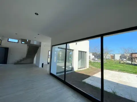 CASA EN ALQUILER EL CANTON