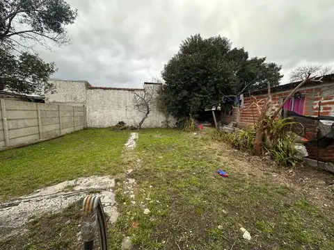 Casa 3 ambientes con 1 baño