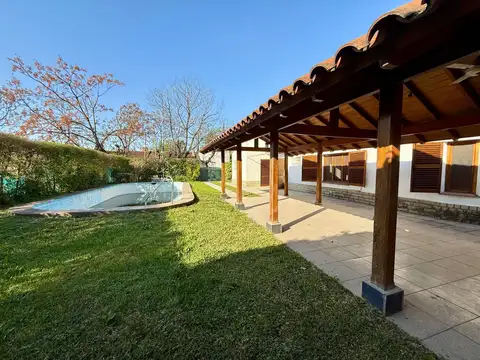 Casa en Venta en Barrio Uno, USD 245.000