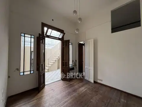 Depto Tipo Casa en Venta en Caballito, USD 134.000