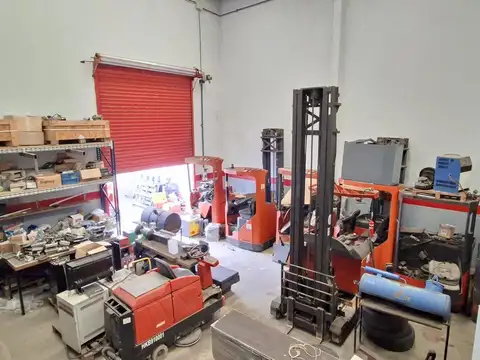 Galpon en Venta 30  mts Fondo