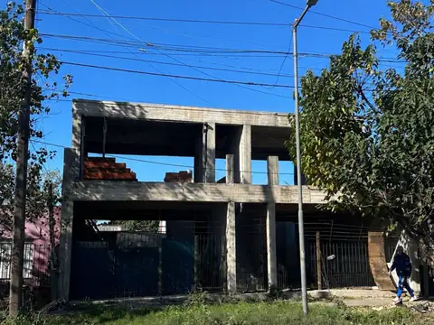 LOTE EN VENTA CON MEJORAS EN DON ORIONE
