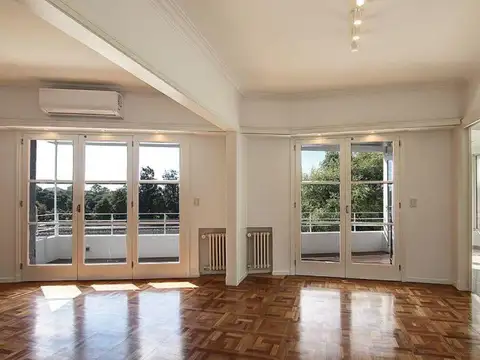 Alquiler de departamento de 4 ambientes con balcón al frente en Las Cañitas