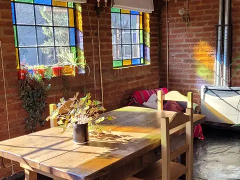 Casa 3 ambientes con 2 baños