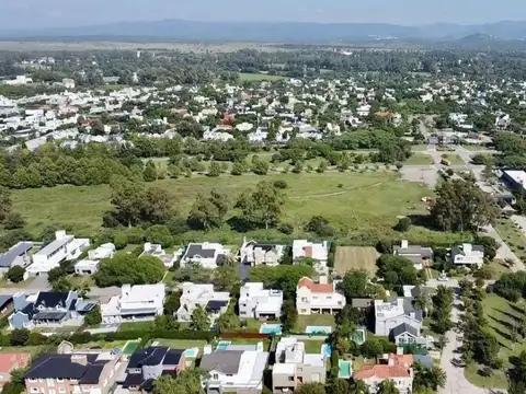 Terreno en Venta en Valle Escondido, USD 235.000