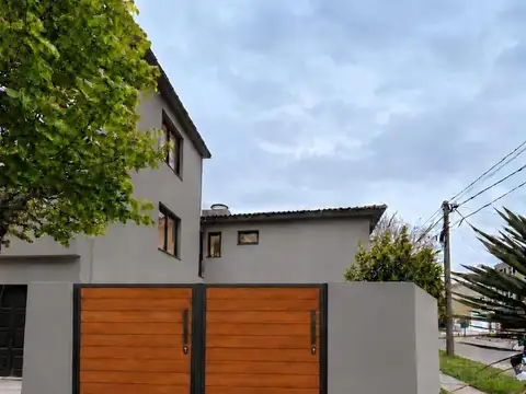 Depto Tipo Casa 2 ambientes con 1 baño