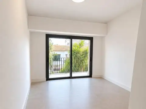 Berutti 5000, Piso 1°