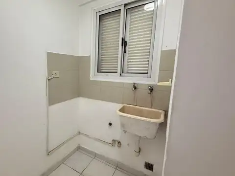 Departamento de 1 dormitorio en venta y alquiler, con cochera. La Plata