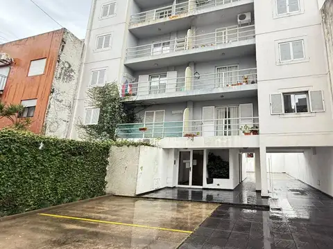 Departamento de 1 dormitorio en venta y alquiler, con cochera. La Plata