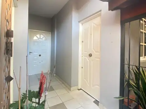 Depto Tipo Casa en Alquiler de 4 ambientes