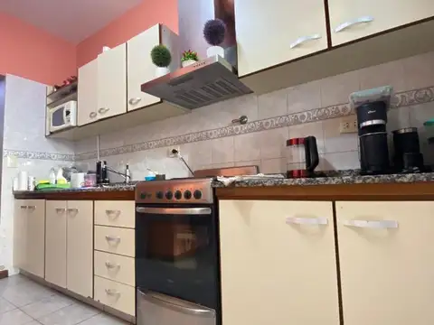 Depto Tipo Casa en Alquiler con 1 cocheras