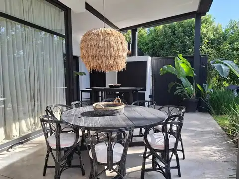 Casa en Venta en Garin-Centro, USD 850.000