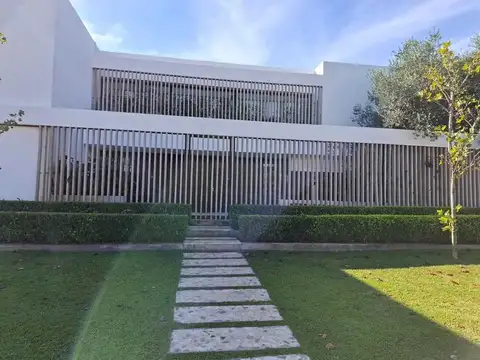 Casa  en Venta en Garin, Escobar, G.B.A. Zona Norte
