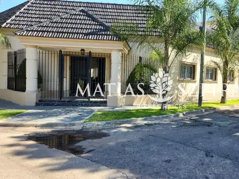 venta casa 4 ambientes en ciudad evita