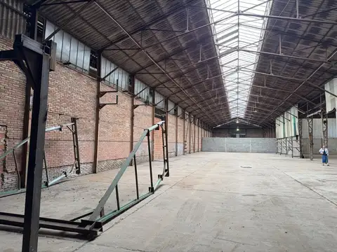 Alquiler Depósito de 1600 mts cubiertos Parque Industrial Quilmes PIUIQ