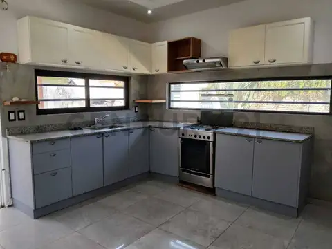 Eduardo Sivori 4800, Piso 0