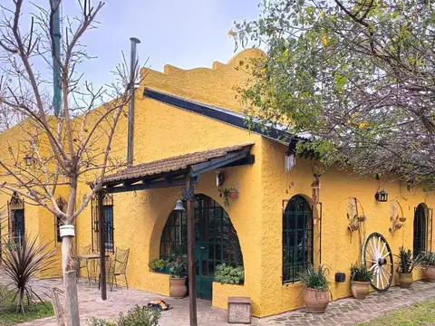 Hermosa Casa, quincho, piscina a metros de Avenida OPORTUNID