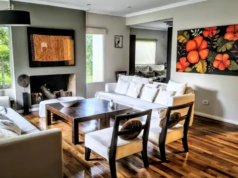 Casa en Alquiler Temporal con 5 cocheras