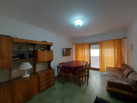 15 600, Piso 1