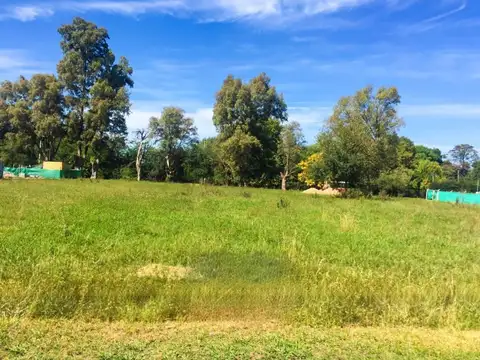 Intendente Luis Tulissi e/ Iguazu y Humberto Primero