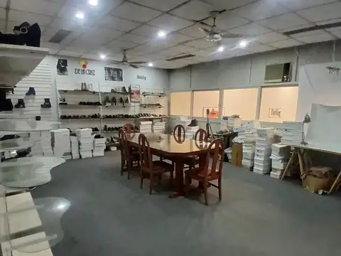 Galpon en Alquiler en Lomas Del Mirador, $ 8.000.000