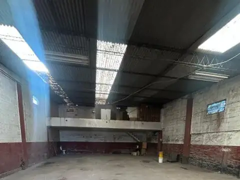 VENTA-GALPON+CASA AL FTE. IDEAL USO COMERCIAL-JOSÉ C PAZ