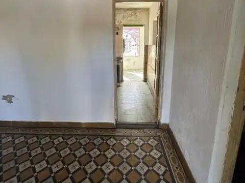 VENTA-GALPON+CASA AL FTE. IDEAL USO COMERCIAL-JOSÉ C PAZ