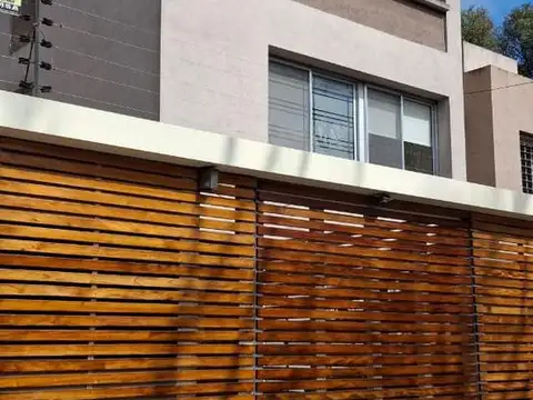 Casa en Venta en Olivos, USD 325.000