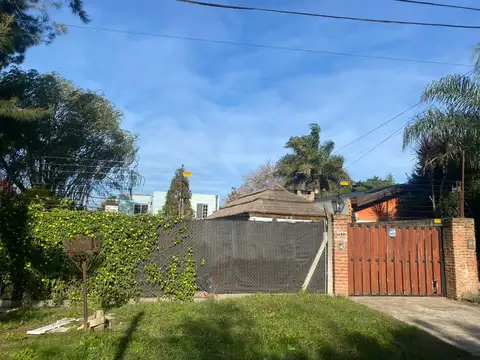 CASA DE 2 PLANTAS EN RANELAGH U$S 140.000.-