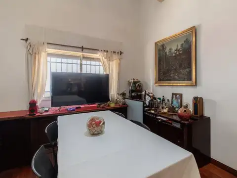 Casa en venta en Liniers · Capital Federal · 4 Ambientes · patio y terraza