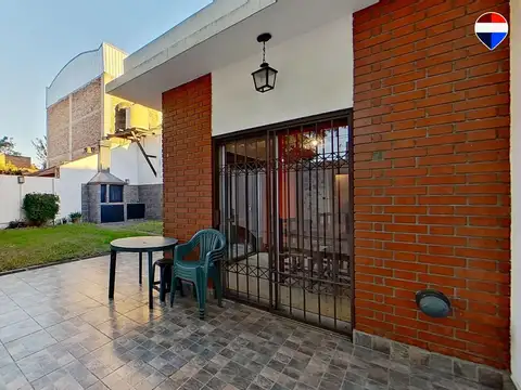 Departamento. Jardín patio parrilla en L.d Mirador